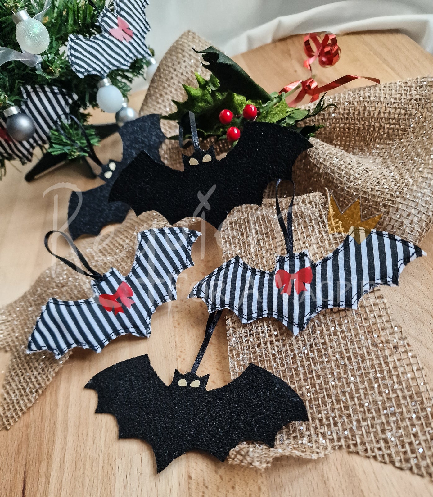 Bat Christmas Tree Decorations for 'Gothmas'