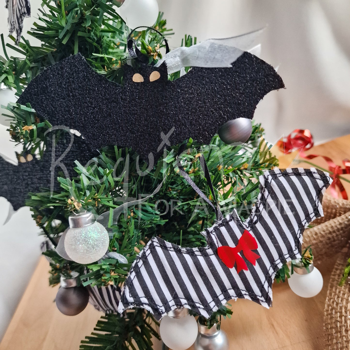 Bat Christmas Tree Decorations for 'Gothmas'